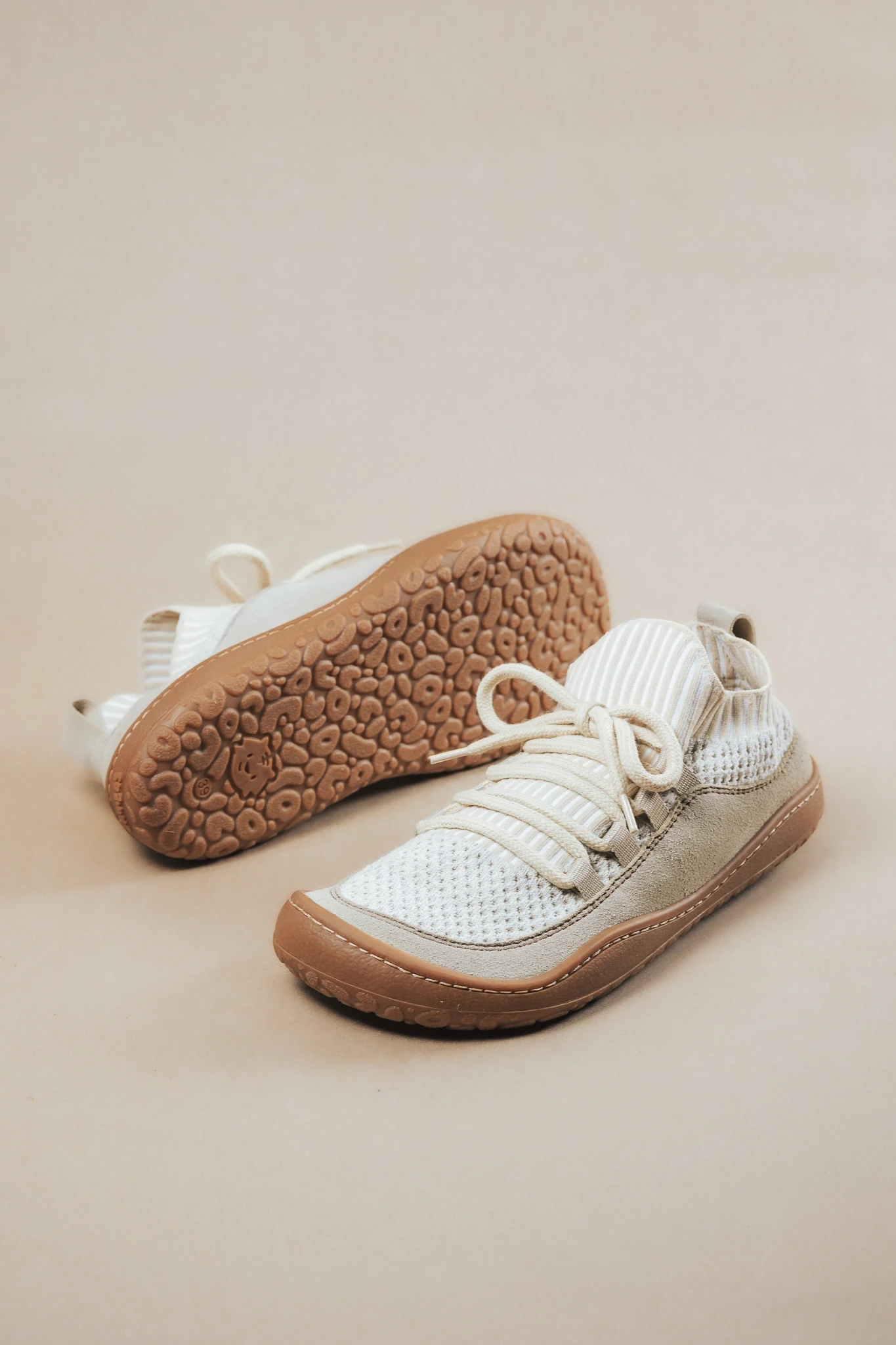 Босоногие кроссовки Sambas the bambas Essence Cloud — молочные, фото 3